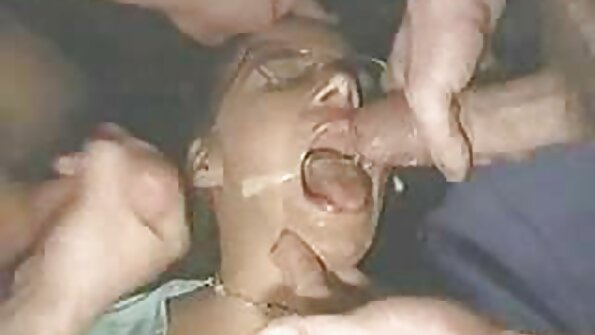 Một cô gái với một cặp mông to lớn bị người đàn ông của mình thâm nhập sâu trên phim sex nhat ban 18 giường