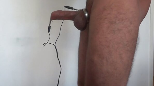 Một sexy pornstar với nhỏ tits là cưỡi một lớn cứng phim khong che nhat pecker